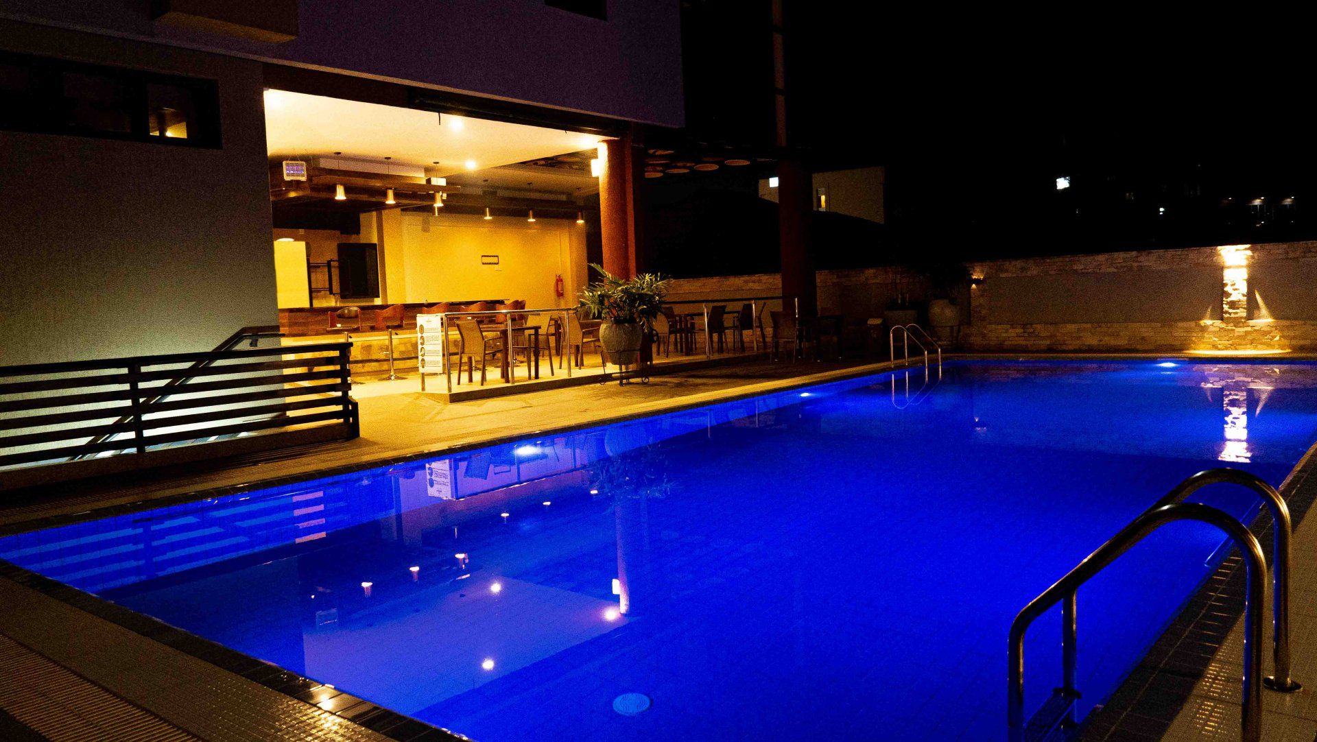 Urban Park Suites